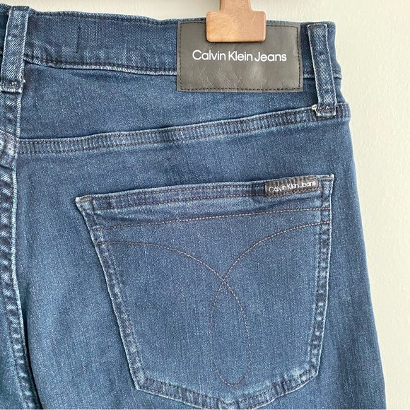 Blue Straight-Leg Jeans with Faded Effect - Picture 4 of 5